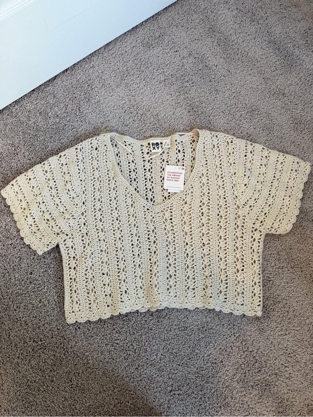 Roxy Cream Crochet V-Neck Short Sleeve Cropped Sweater NWT